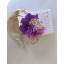 Diadema beige con...