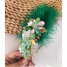 Diadema joya con plumas y piedras en tonos verdes 💚